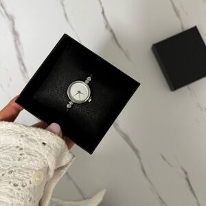 Tiny Retro Silver with White Dial‎ Women’s Vintage inspired Round Y2K Watch
